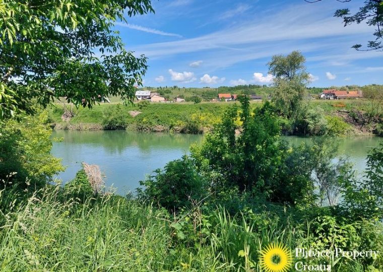 Building Land on the Kupa River in Ozalj — photo 2