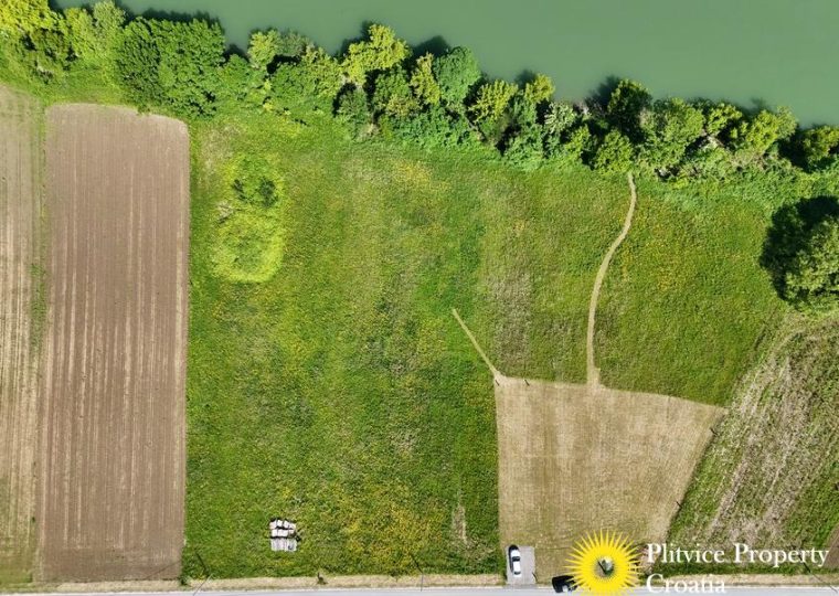 Building Land on the Kupa River in Ozalj — photo 3