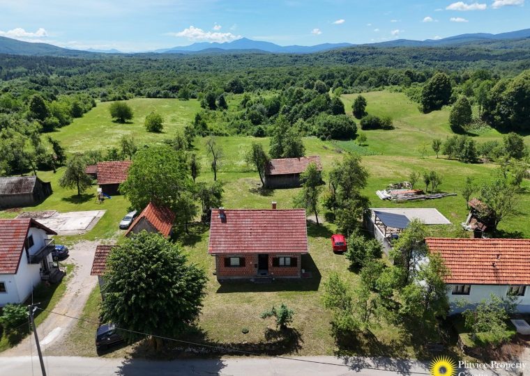 Nature-Surrounded Family House in Lađevac