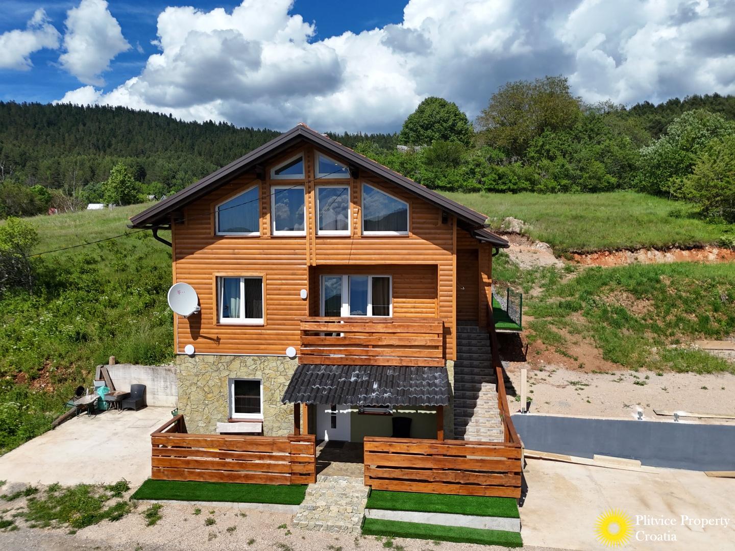 Beautifully Renovated Family Home in Nature – Rudopolje — photo 1