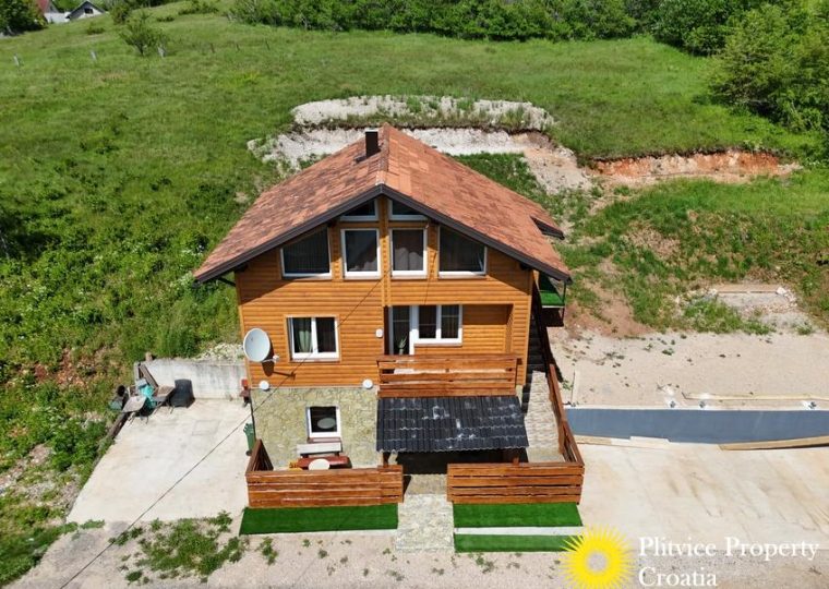 Beautifully Renovated Family Home in Nature – Rudopolje — photo 2